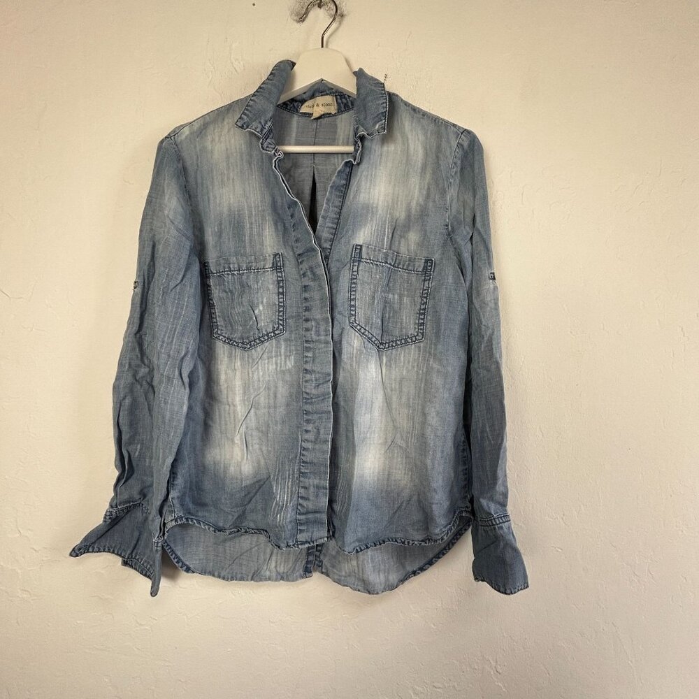 Cloth & Stone Womens Light Wash Chambray Button-Down Shirt Medium Chest Pockets
